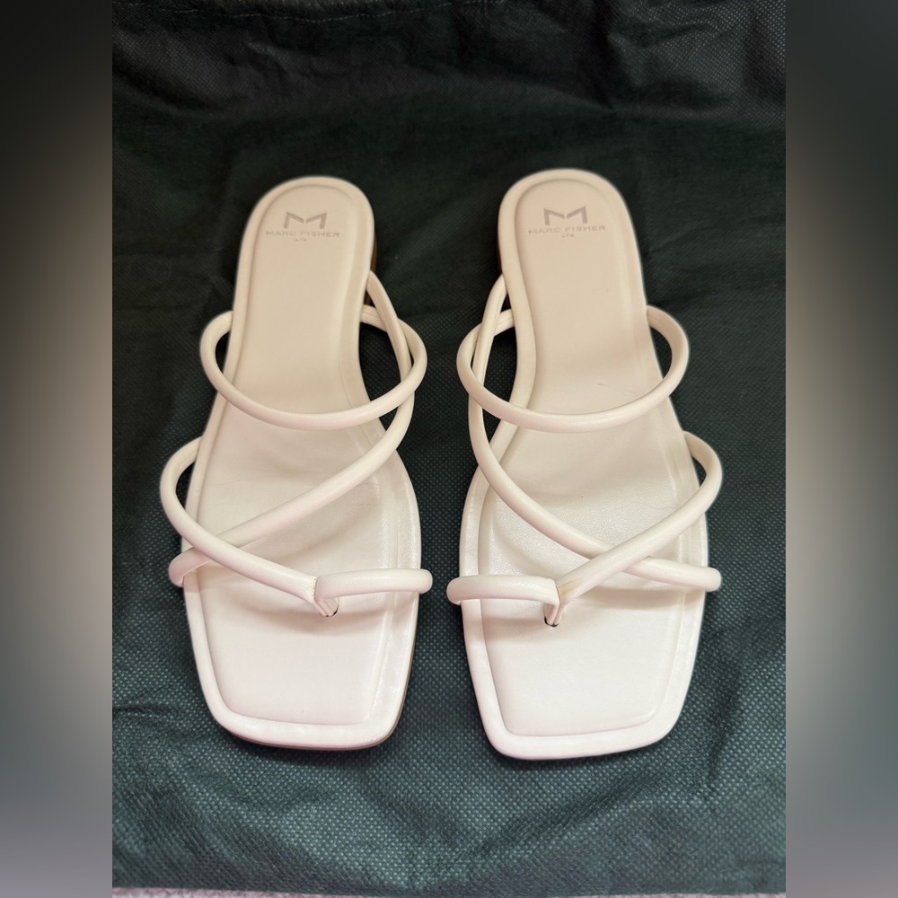 Marc Fisher Fiada Square Toe Flat Sandal in Ivory, size 8.5M